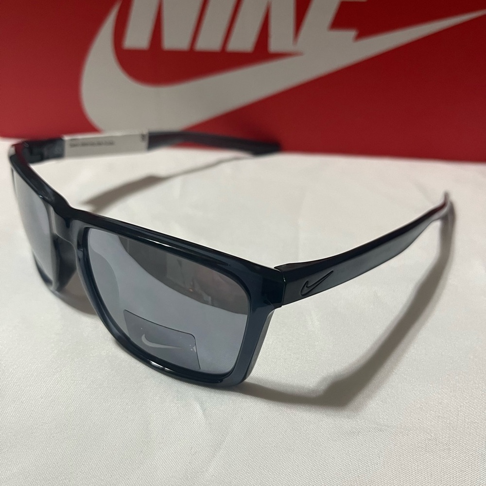 Nike Fortune Men’s Sunglasses Dark Gray / Silver Flash